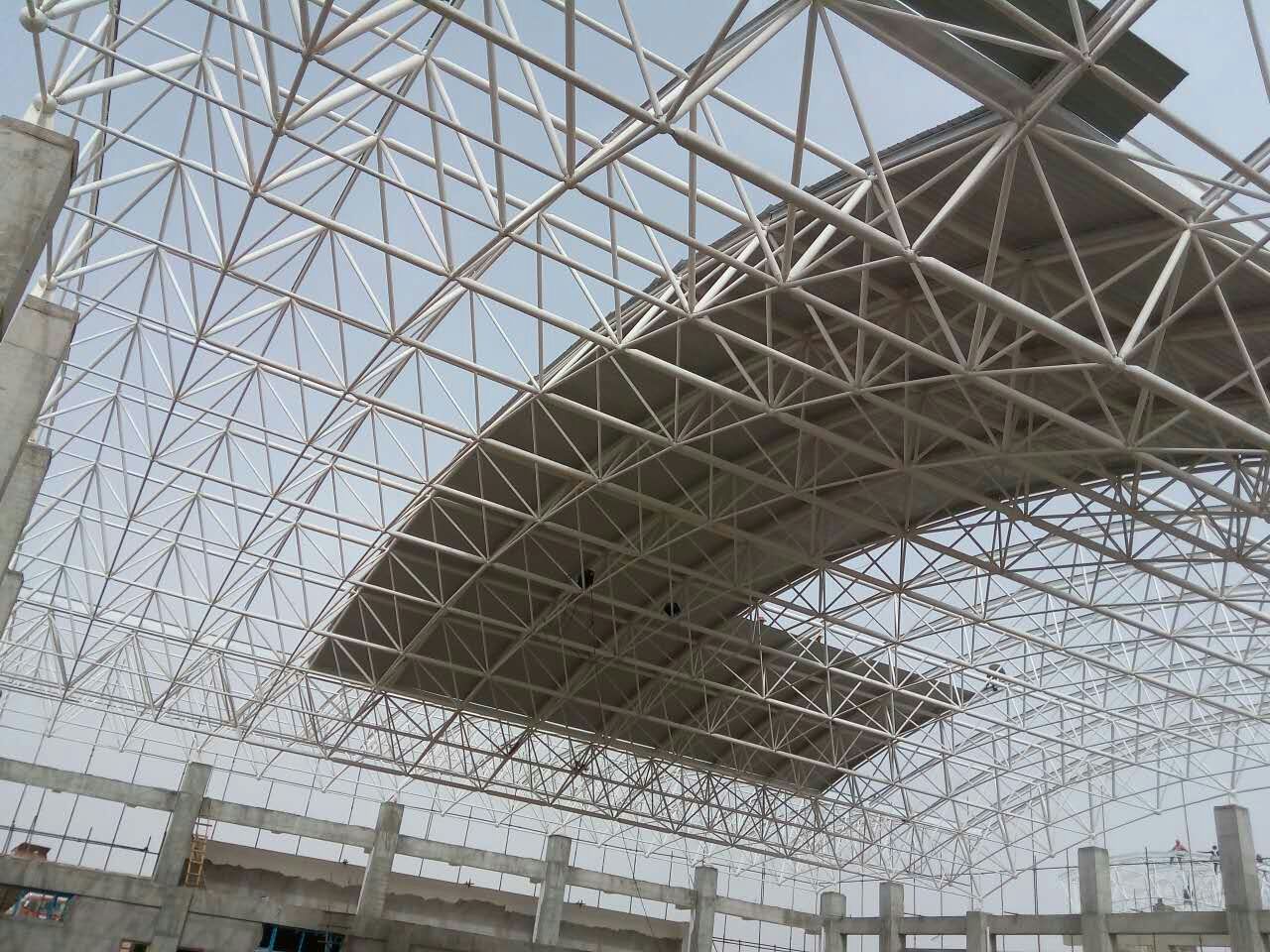 海伦一汽网架